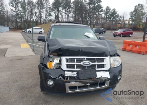 2011 Ford Escape Limited z USA, uszkodzony, nr VIN 1FMCU9EG8BKA86110